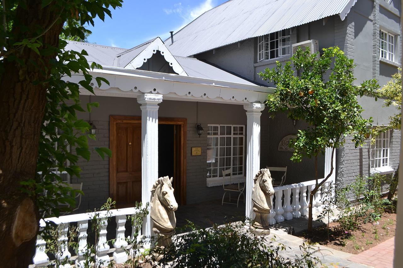 Hobbit Boutique Hotel บลูมฟอนเทน ภายนอก รูปภาพ