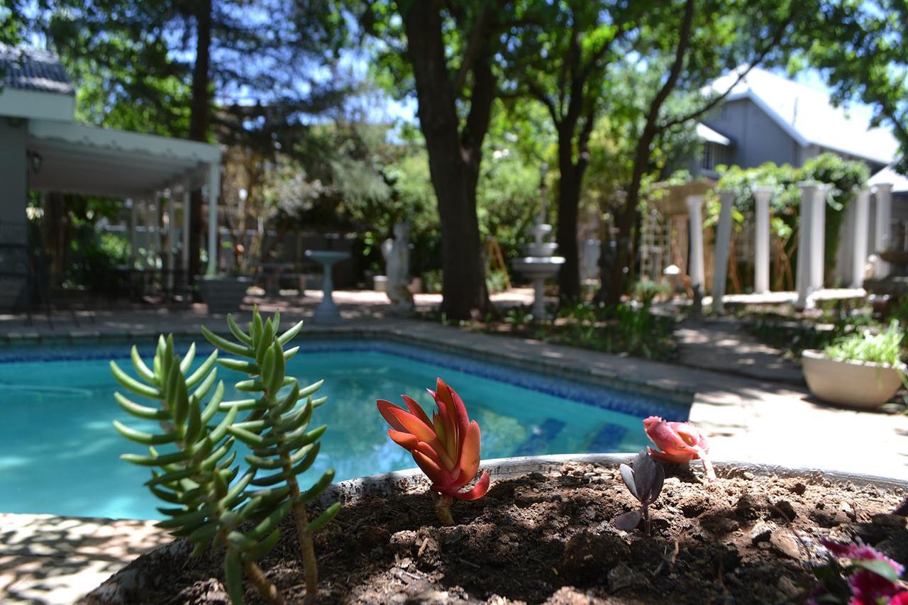 Hobbit Boutique Hotel บลูมฟอนเทน ภายนอก รูปภาพ