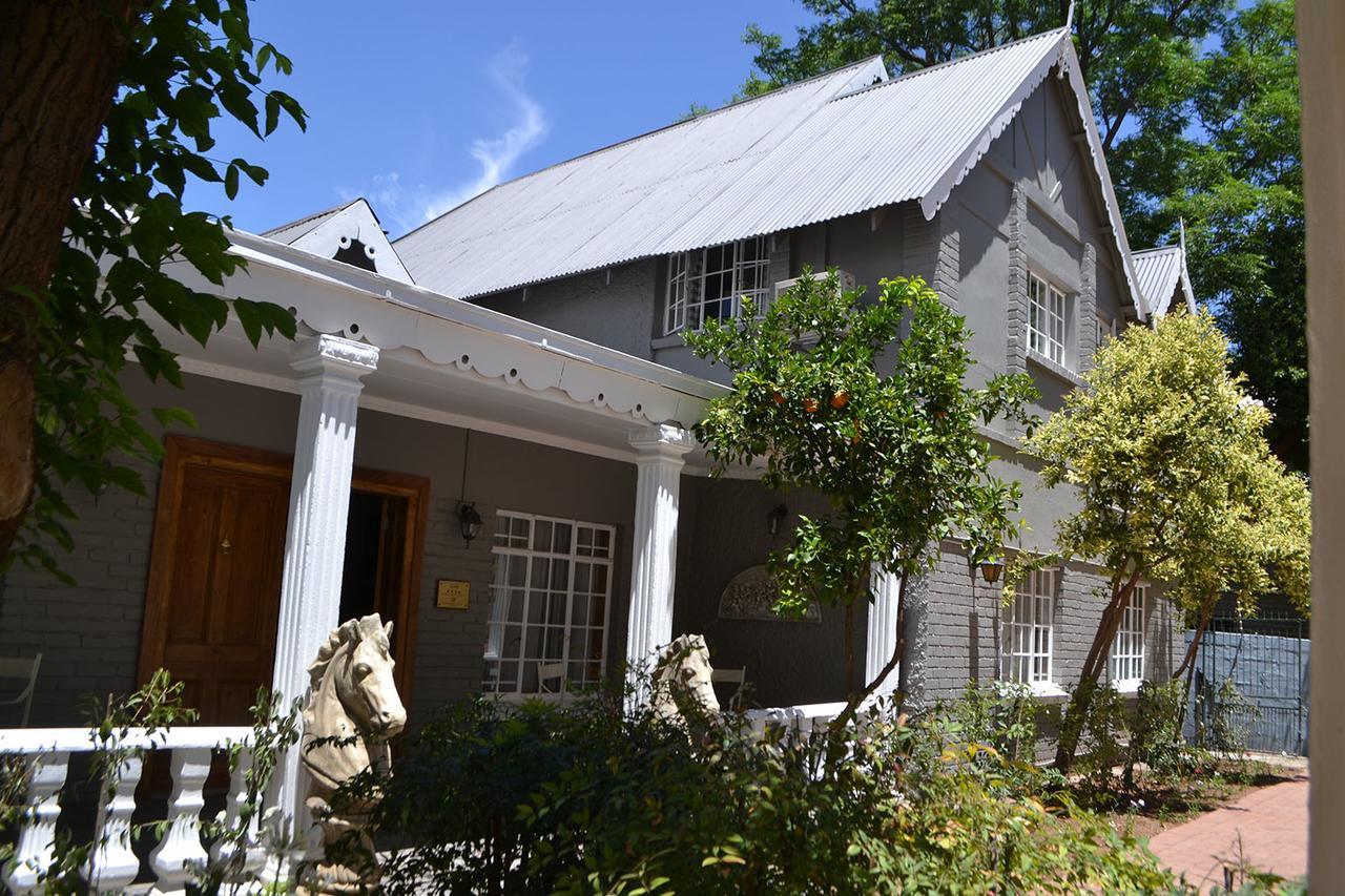 Hobbit Boutique Hotel บลูมฟอนเทน ภายนอก รูปภาพ