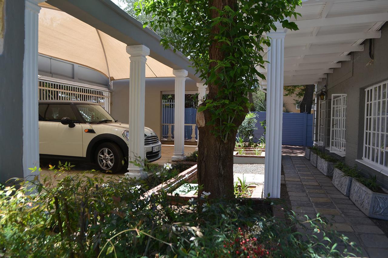 Hobbit Boutique Hotel บลูมฟอนเทน ภายนอก รูปภาพ
