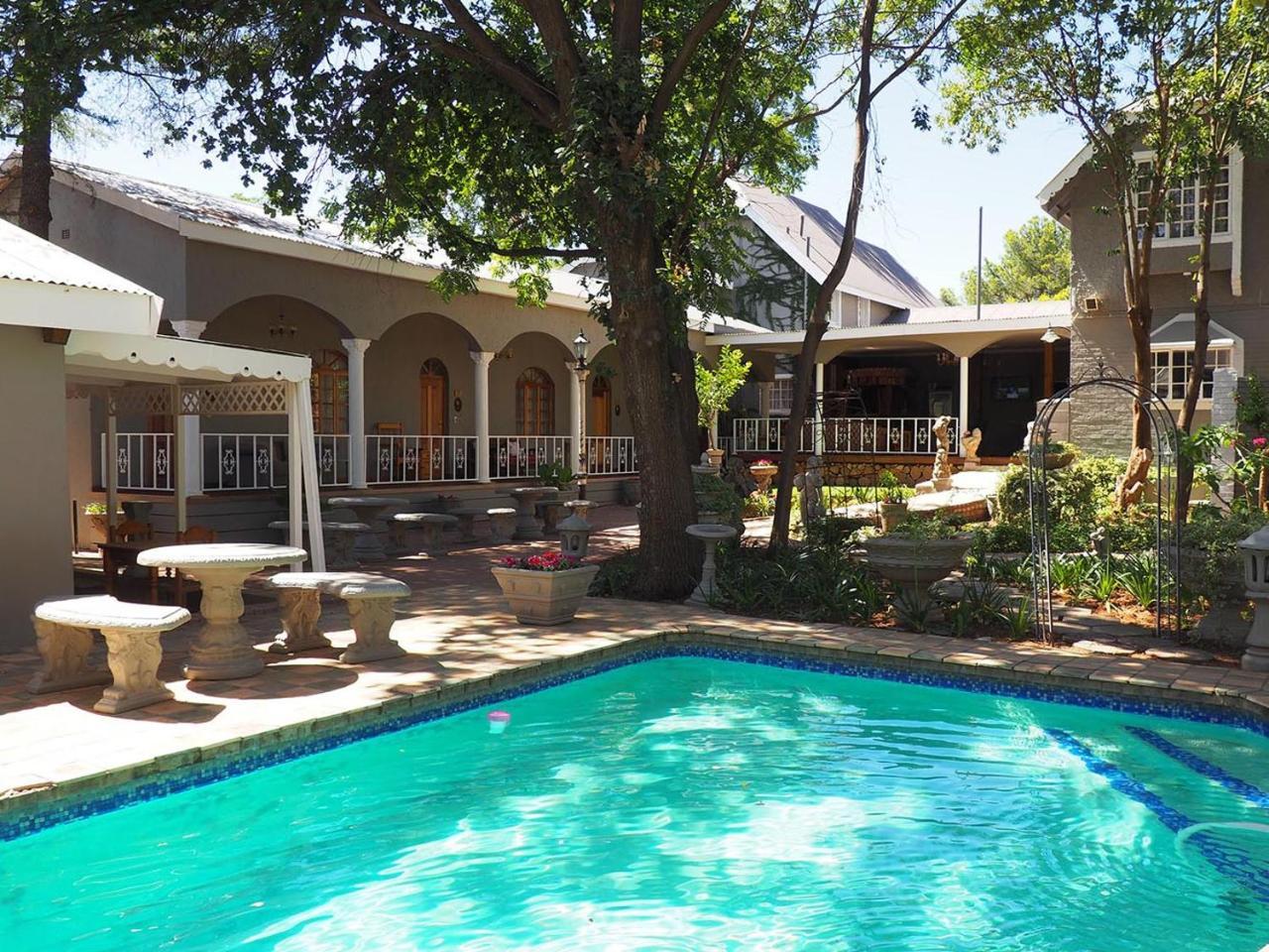 Hobbit Boutique Hotel บลูมฟอนเทน ภายนอก รูปภาพ